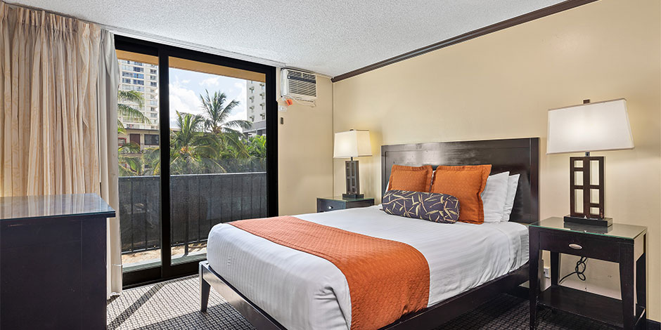 City View 1 Bedroom Suite with Kitchenette at Bamboo Waikiki Hotel