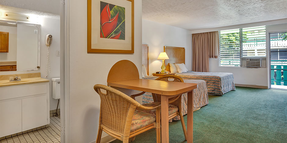 Dining area of kitchenette at Pagoda Hilo Bay Hotel