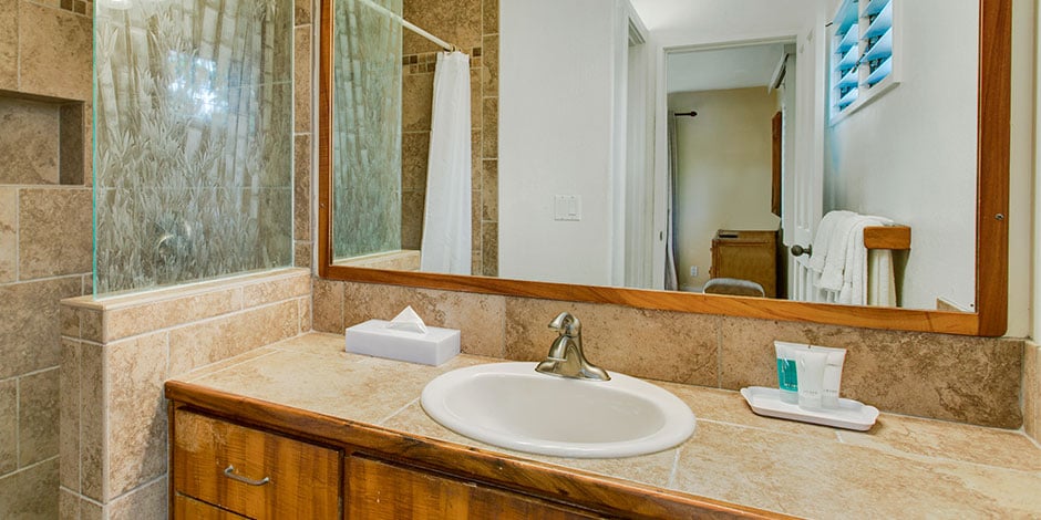 Bathroom in ocean view unit of Kanaloa at Kona