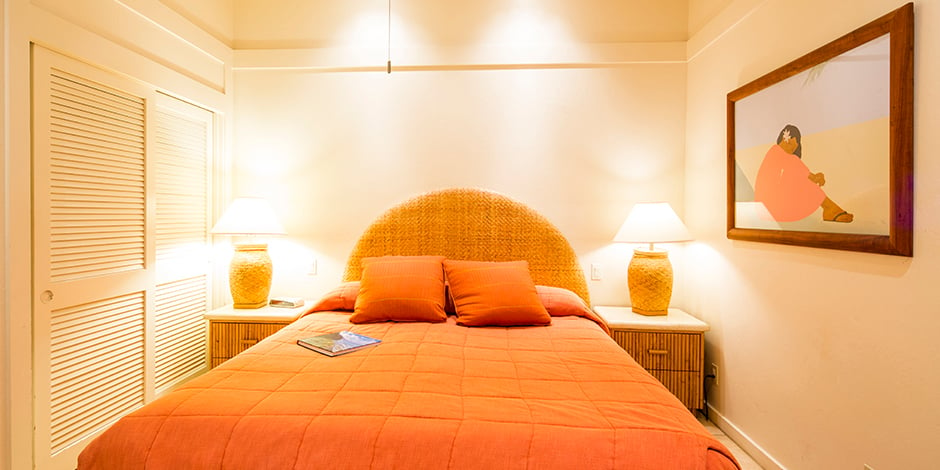 Bedroom at Kiahuna Plantation