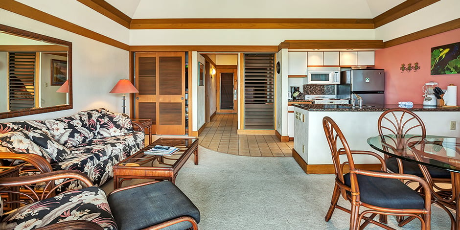 Looking down hallway from livingroom at Kiahuna Plantation