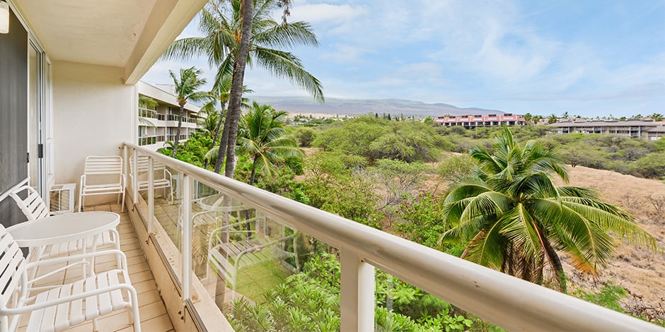 Second lanai with mountain view Maui Banyan