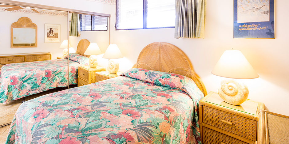 2 Bedroom Partial Ocean View bedroom at Paki Maui