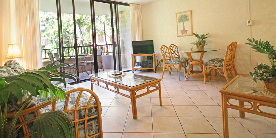Living room at 1 Bedroom Garden View at Paki Maui Resort