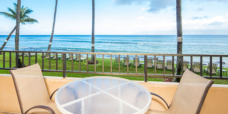 Ocean front view from lanai at Paki Maui