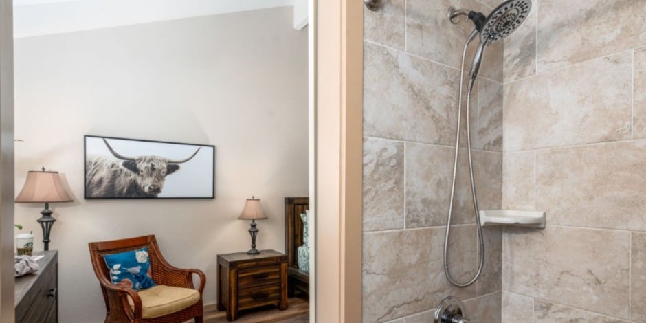 Paniolo Suite Bathroom at Waimea Country Lodge