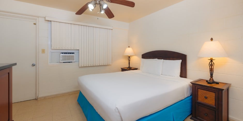 Bedroom at Waikiki Heritage Hotel