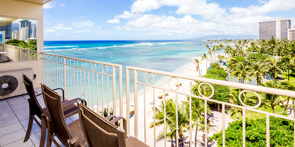 Exterior of Castle Waikiki Shore