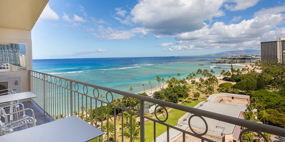 Exterior of Castle Waikiki Shore