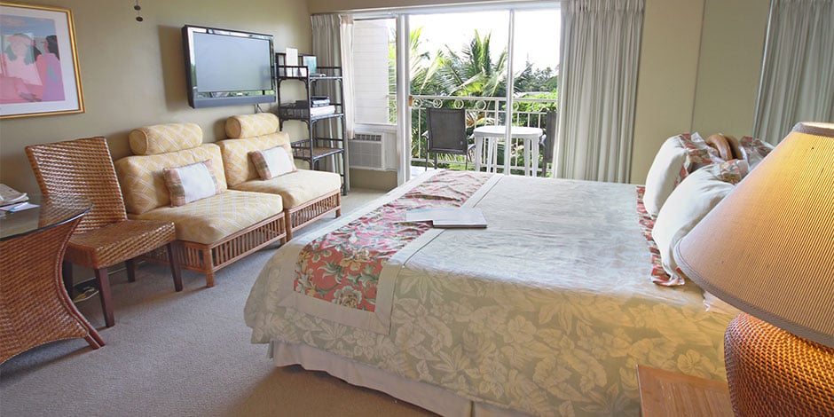 Bedroom at Castle Waikiki Shore